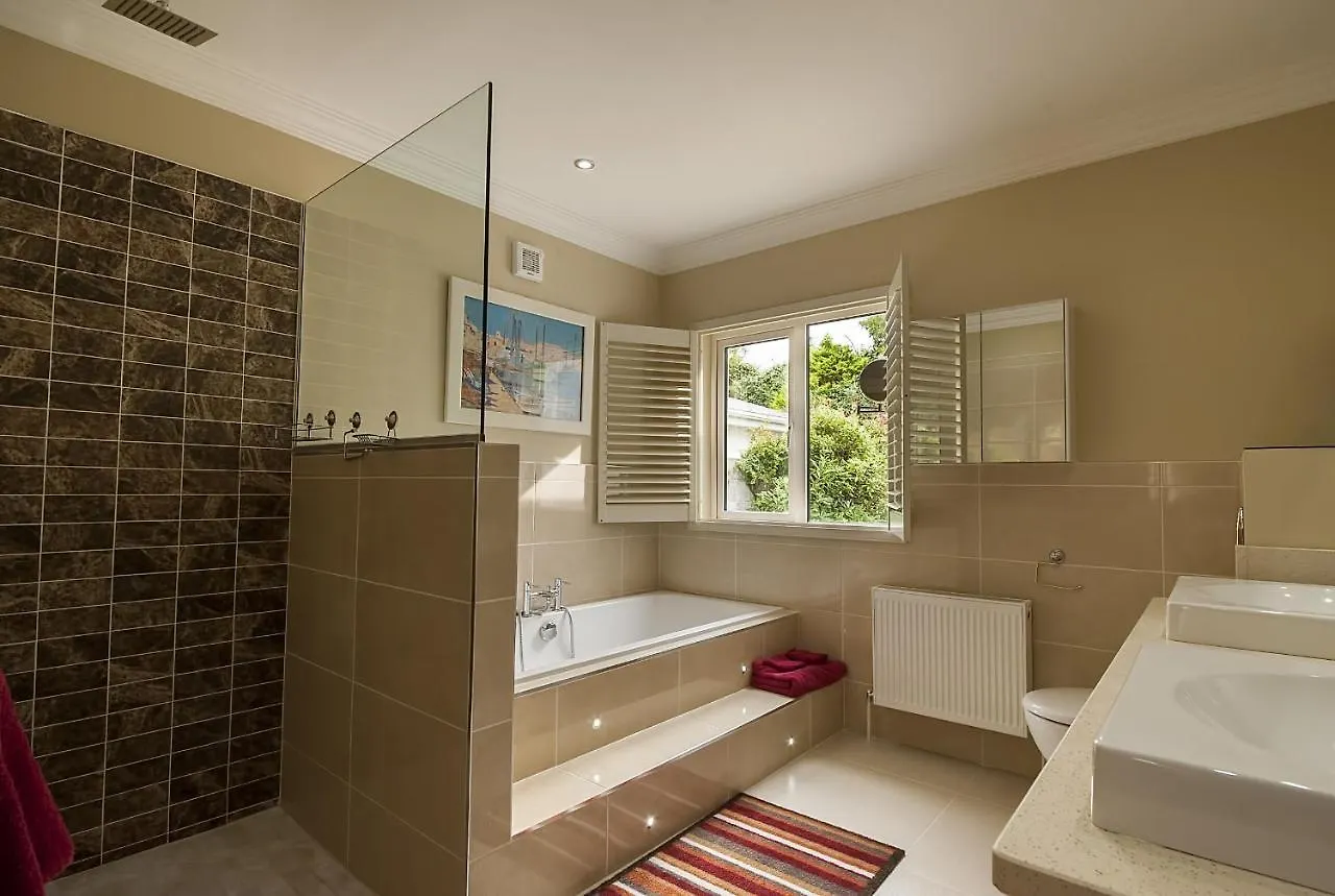 Sea Breeze Lodge B&B Galway