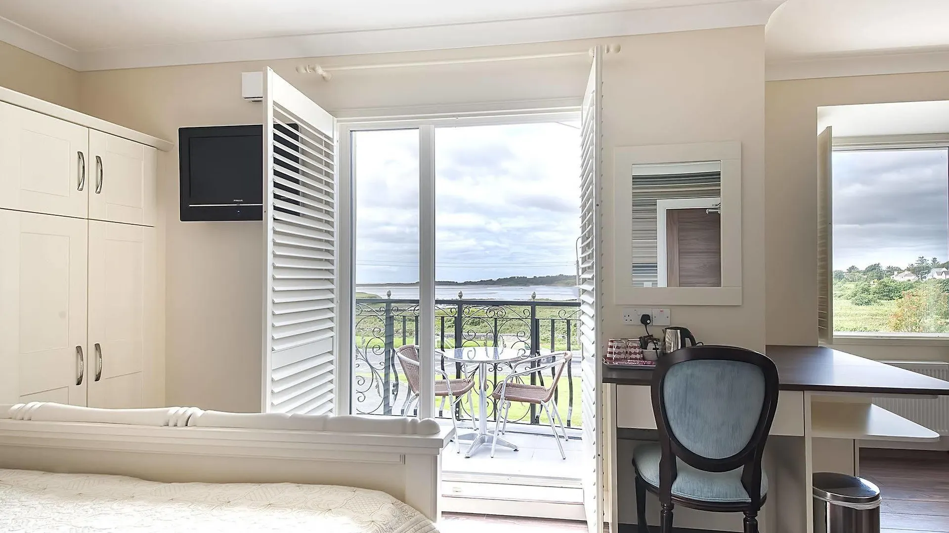 Sea Breeze Lodge B&B Galway Ireland