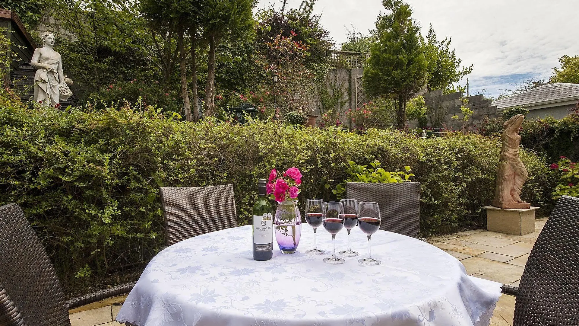 Sea Breeze Lodge B&B Galway 5*,  Ireland